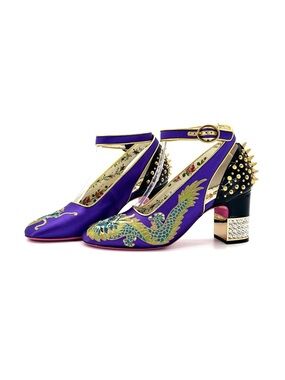 Gucci FW 2017 Caspar Dragon Embroidered Spike Embellished Mary Jane Pumps 37